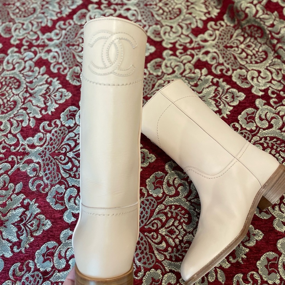 Chanel Cream Heeled Boots - Picture 6 of 7